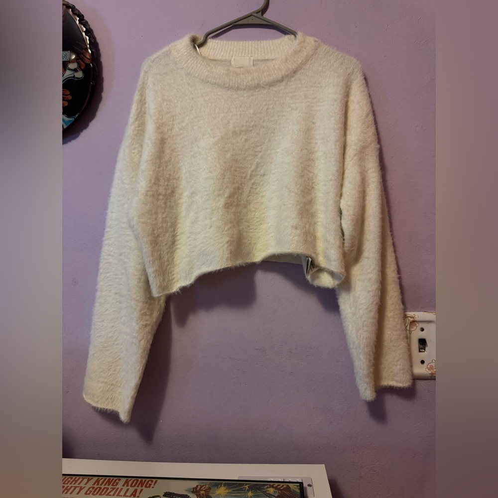 H&M Cream Fuzzy Women's Sweater cropped